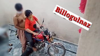 Desi village girl gets fucked by friend on bike